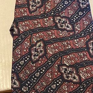 Halston iii 100% Silk Neck Tie